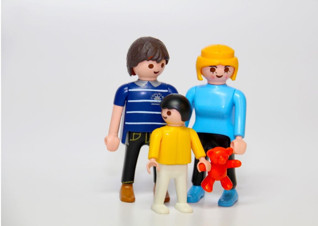 Familieopstelling met Playmobilpoppetjes